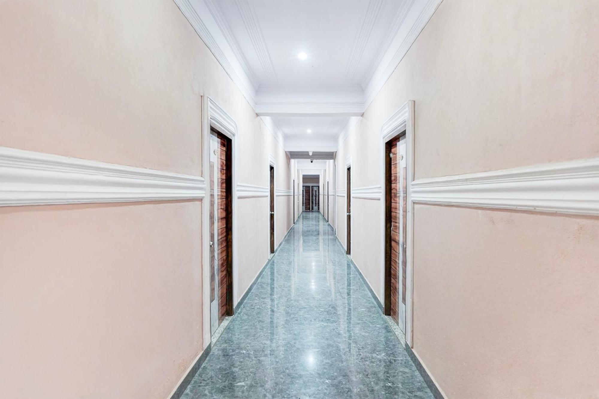 Collection O Shandilya Grand Residency Greater Noida Exteriör bild